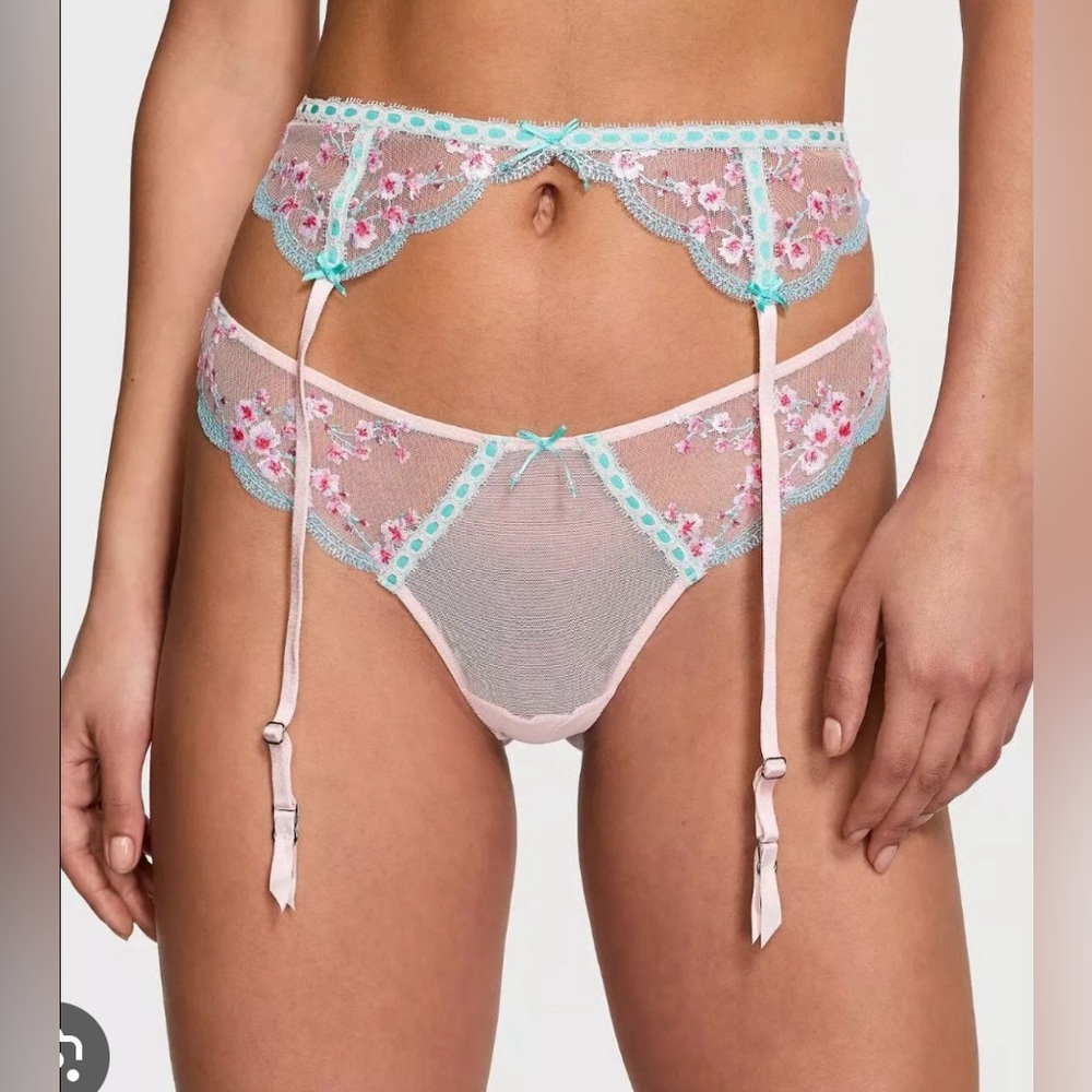 NWT VS Cherry Blossom Embroidered Garter XS/S